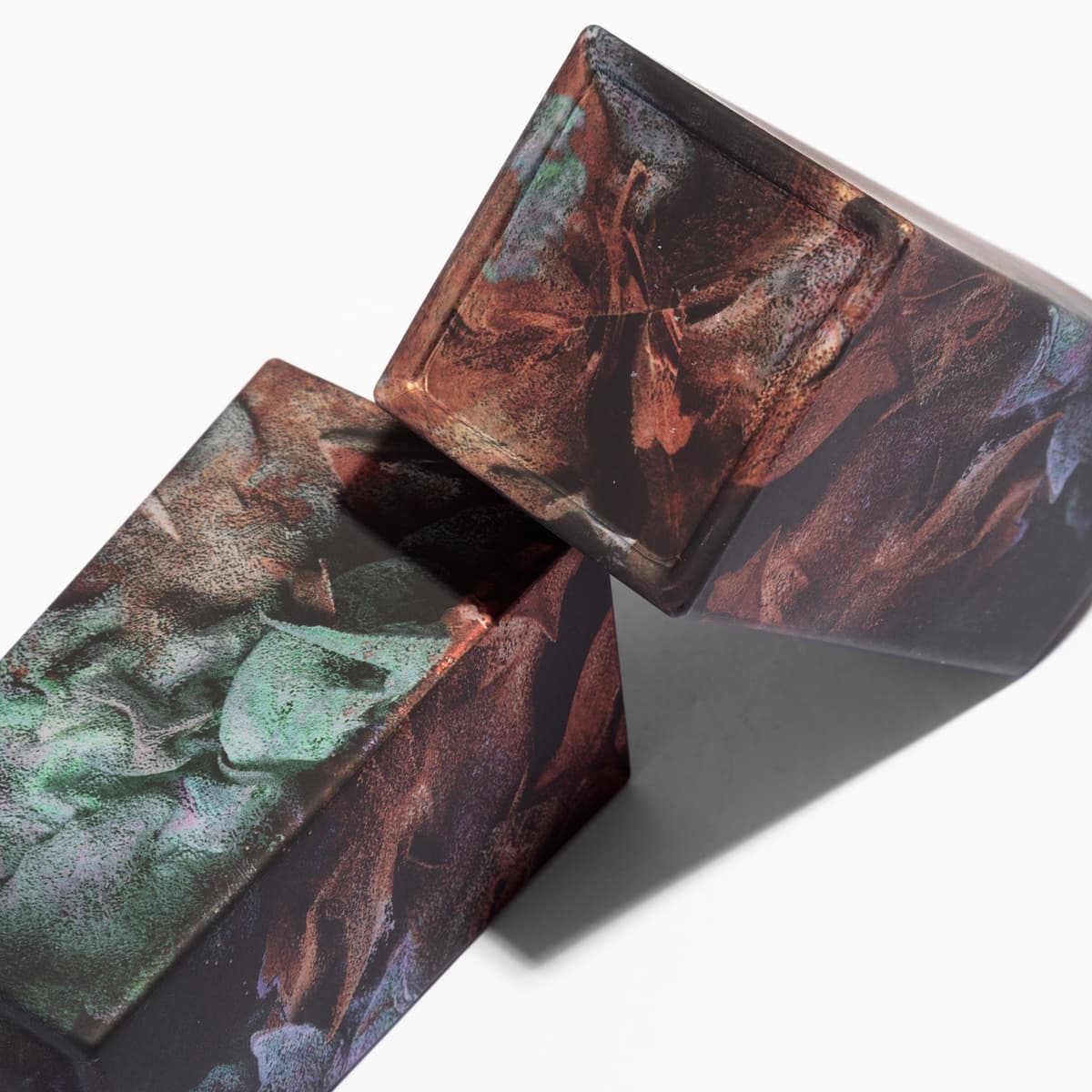 Bvlgari Le Gemme Tygar × Refik Anadol — flacon and cap decorated by ATIU with digital sublimation