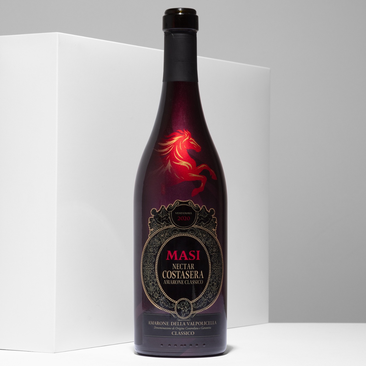 Metallic primer — decorated bottle by ATIU